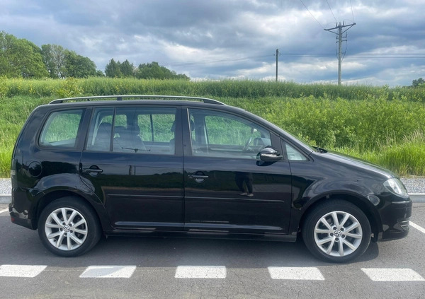 Volkswagen Touran cena 24000 przebieg: 287000, rok produkcji 2010 z Września małe 379